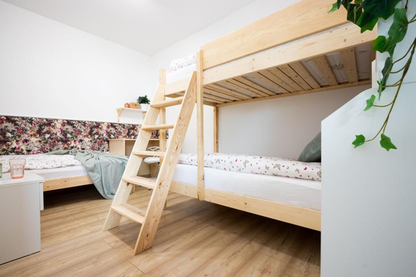 Apartamenty Gorki Male トゥシン エクステリア 写真
