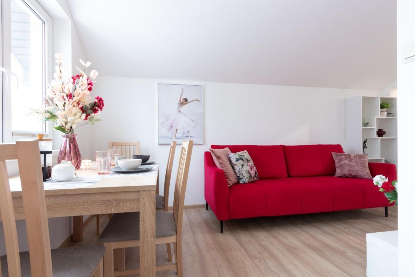 Apartamenty Gorki Male トゥシン エクステリア 写真